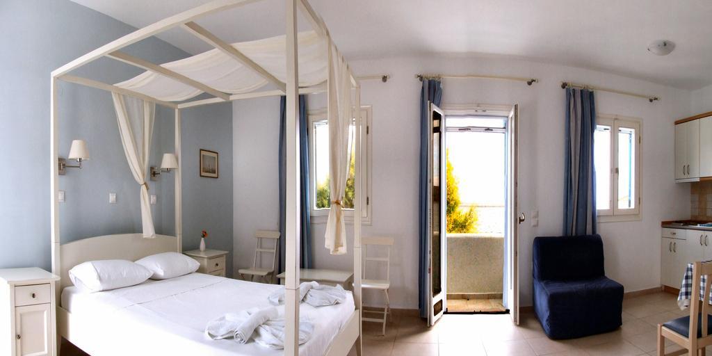Dream Island Hotel Livadia  Екстер'єр фото
